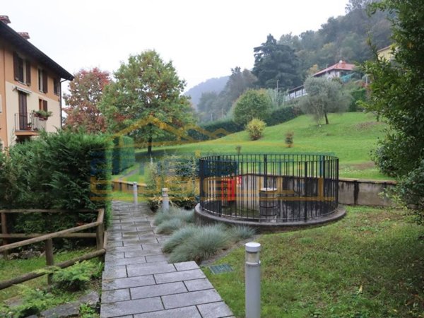 appartamento in vendita ad Imbersago