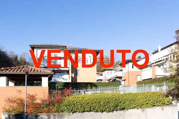 appartamento in vendita ad Imbersago