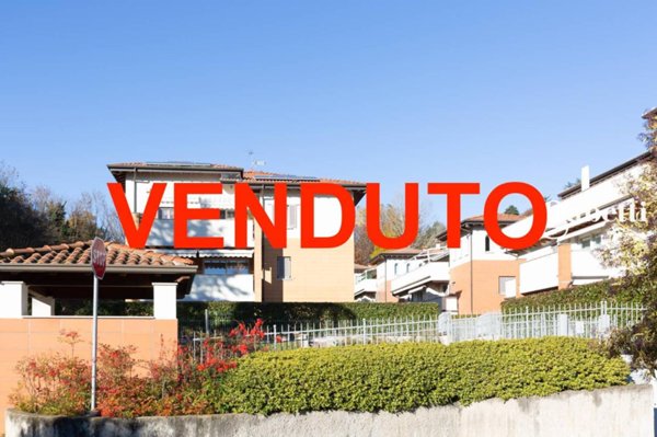 appartamento in vendita ad Imbersago