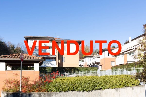 appartamento in vendita ad Imbersago