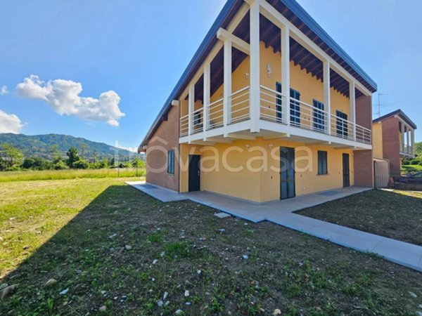 casa indipendente in vendita ad Imbersago