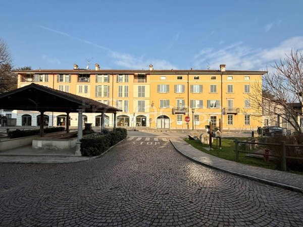 appartamento in vendita ad Imbersago