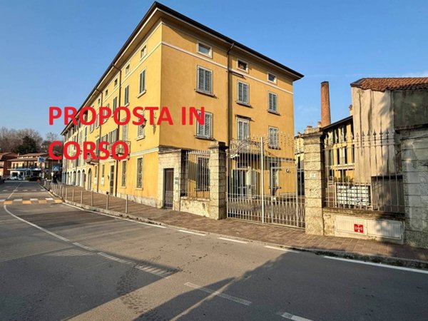 appartamento in vendita ad Imbersago