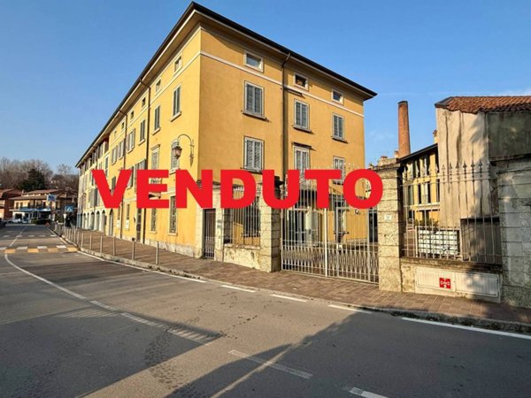 appartamento in vendita ad Imbersago