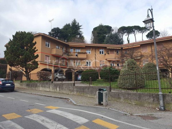 appartamento in vendita ad Imbersago