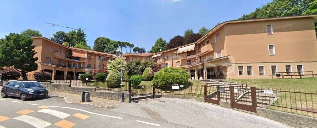 appartamento in vendita ad Imbersago