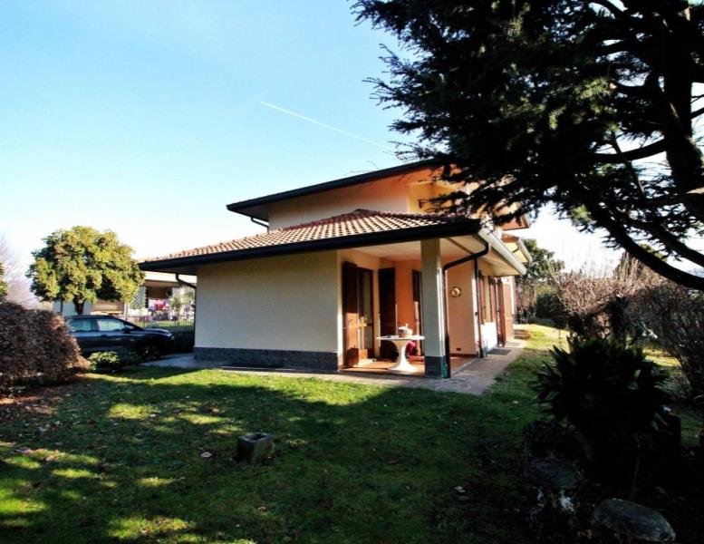 casa indipendente in vendita ad Imbersago