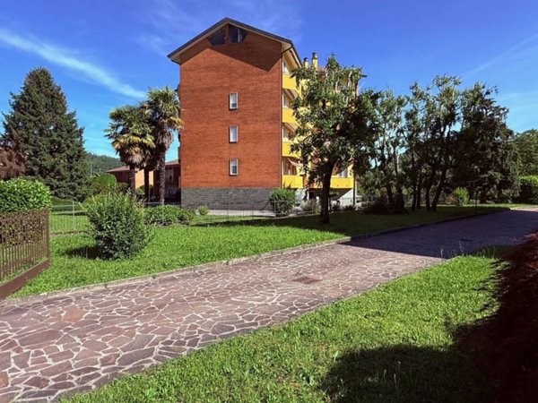 appartamento in vendita ad Imbersago