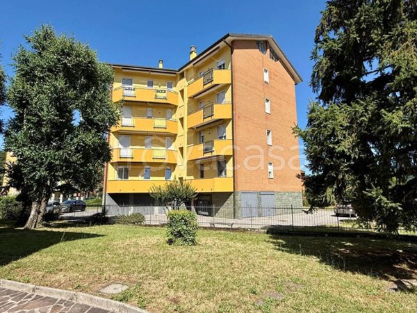 appartamento in vendita ad Imbersago