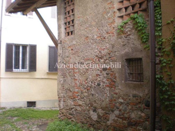 casa indipendente in vendita ad Imbersago