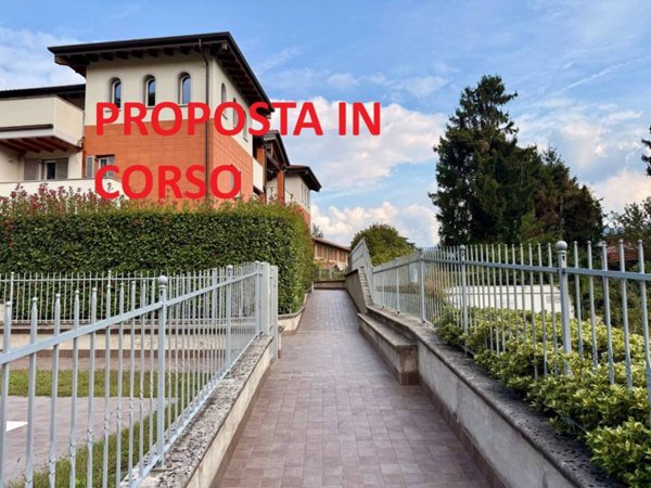appartamento in vendita ad Imbersago