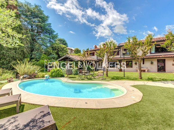 casa indipendente in vendita ad Imbersago