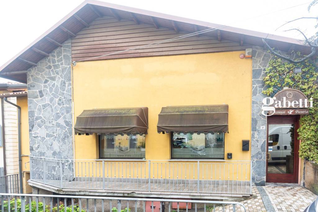 negozio in vendita ad Imbersago