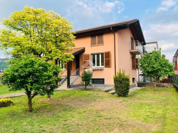 casa indipendente in vendita ad Imbersago