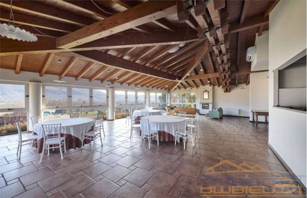 negozio in vendita ad Imbersago