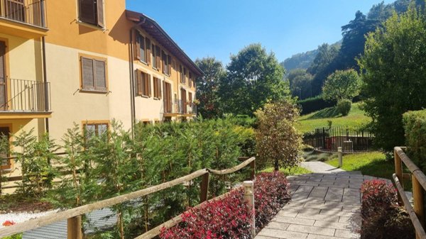 appartamento in vendita ad Imbersago