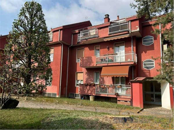 appartamento in vendita ad Imbersago