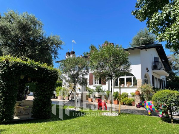 casa indipendente in vendita ad Imbersago