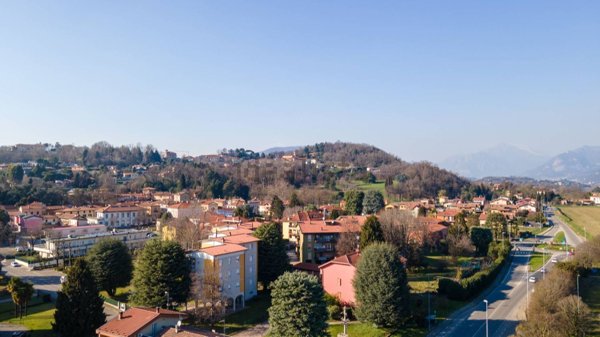 casa indipendente in vendita ad Imbersago