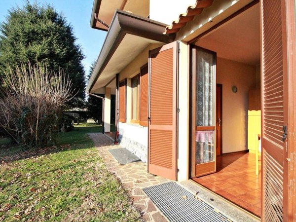 casa indipendente in vendita ad Imbersago
