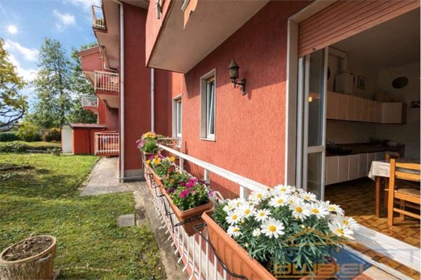 appartamento in vendita ad Imbersago