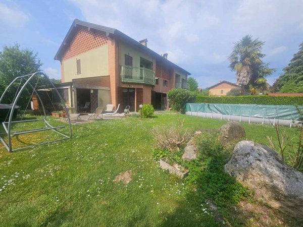 casa indipendente in vendita ad Imbersago