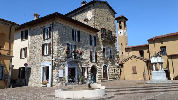 appartamento in vendita ad Imbersago