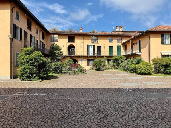 appartamento in vendita ad Imbersago