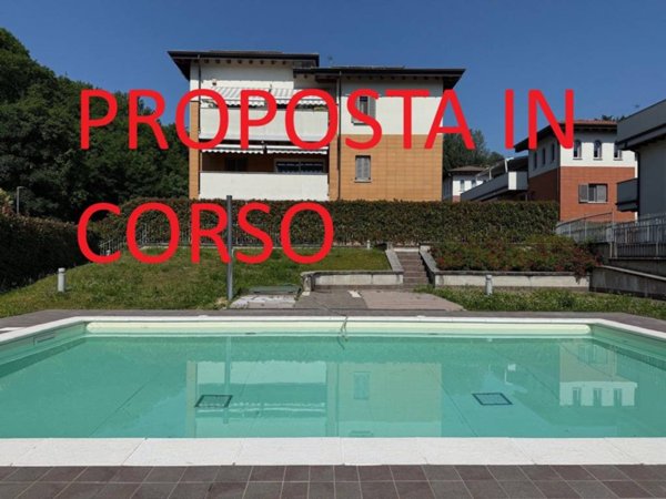 appartamento in vendita ad Imbersago