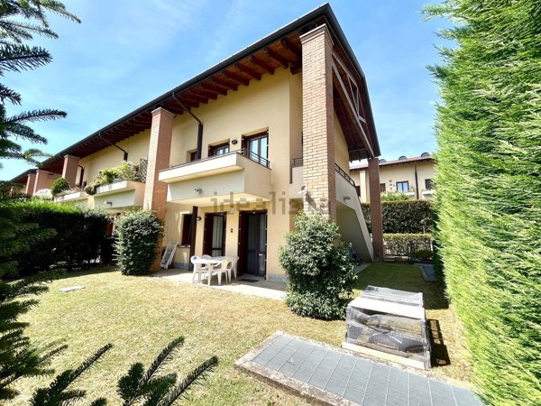 appartamento in vendita ad Imbersago