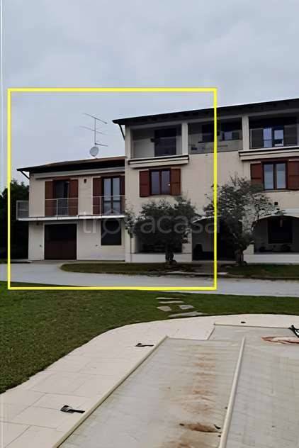 appartamento in vendita ad Imbersago