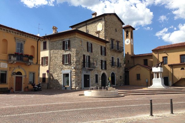 ufficio in vendita ad Imbersago