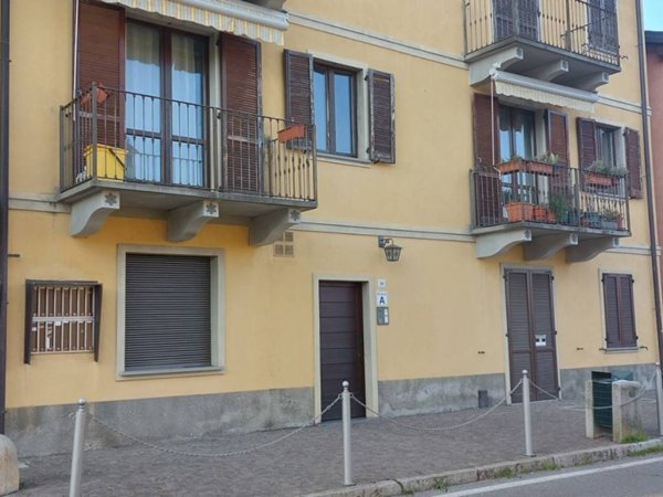 appartamento in vendita ad Imbersago