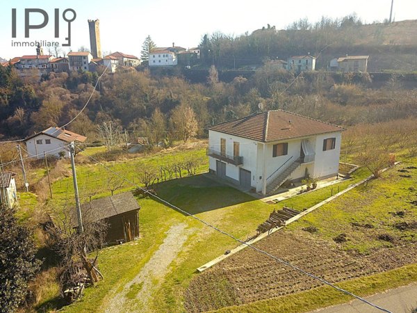 casa indipendente in vendita a Denice