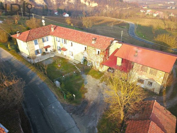 casa indipendente in vendita a Denice