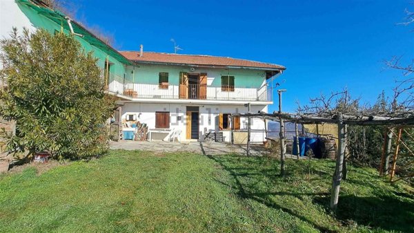 casa indipendente in vendita a Denice