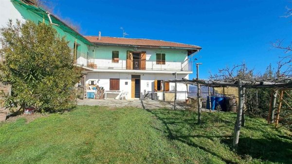 casa indipendente in vendita a Denice