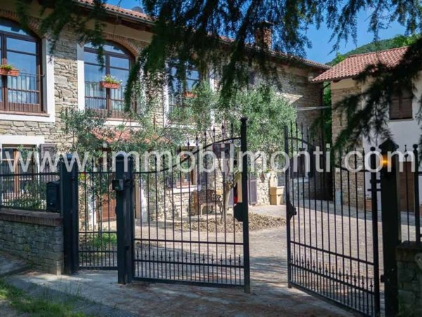 casale in vendita a Denice