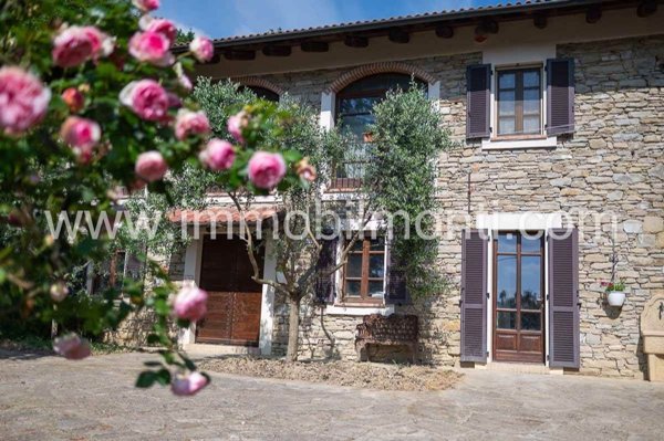 appartamento in vendita a Denice