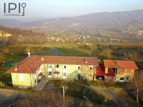 casa indipendente in vendita a Denice