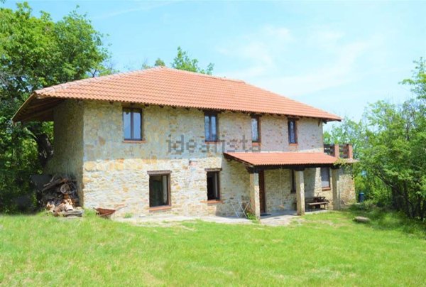casa indipendente in vendita a Denice