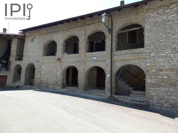 casa indipendente in vendita a Denice