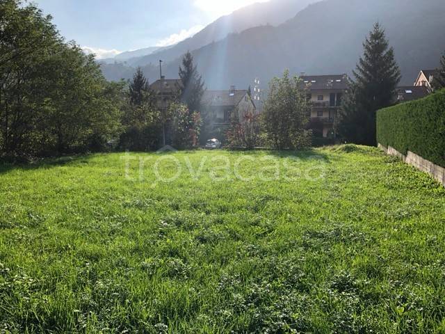 terreno edificabile in vendita ad Introbio