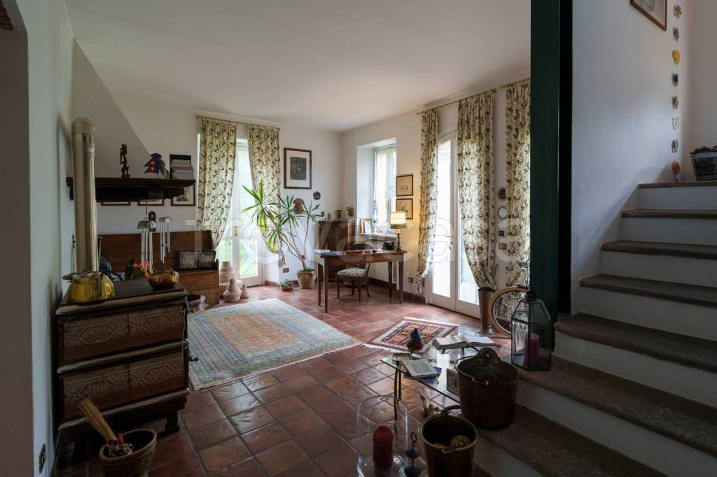 casa indipendente in vendita ad Introbio