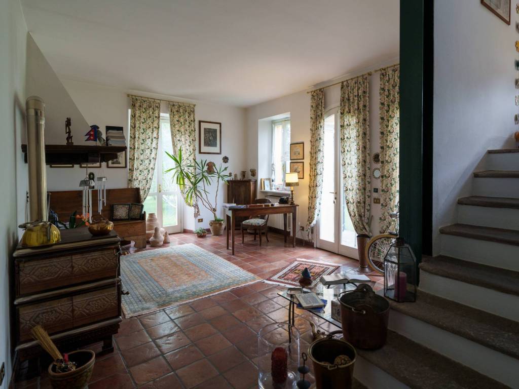 casa indipendente in vendita ad Introbio