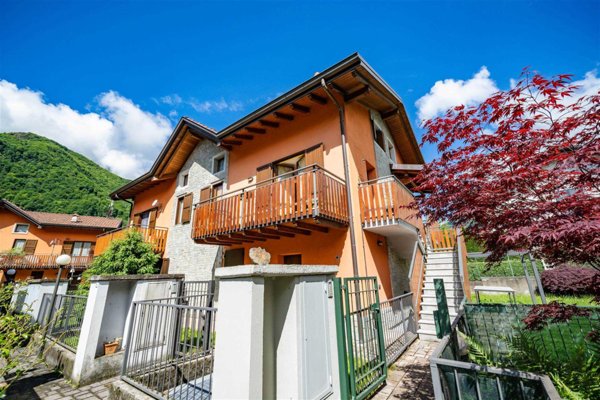 appartamento in vendita ad Introbio