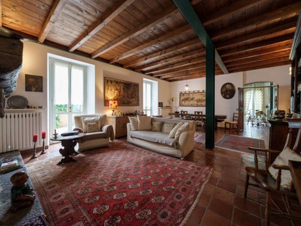 casa indipendente in vendita ad Introbio