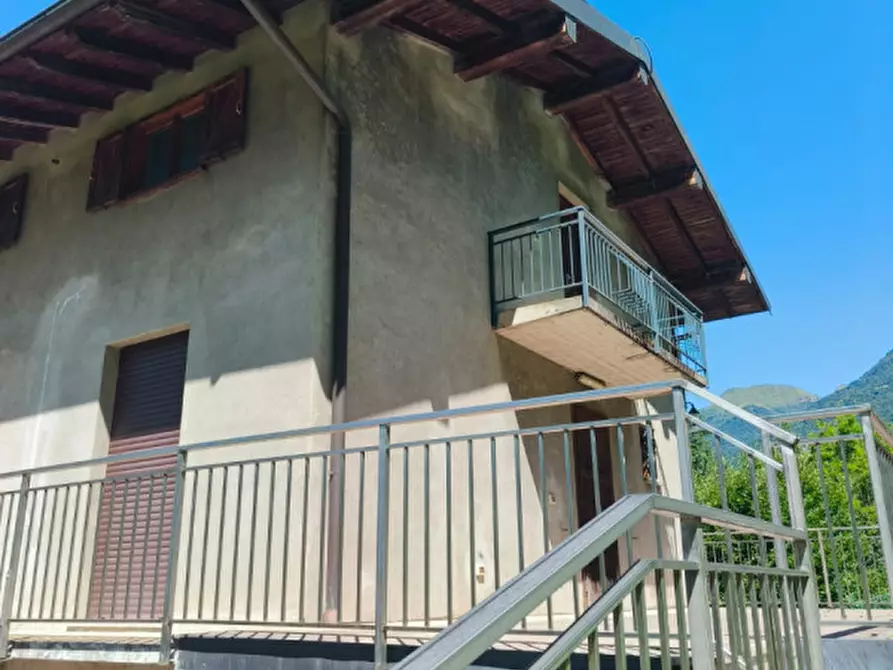 appartamento in vendita ad Introbio