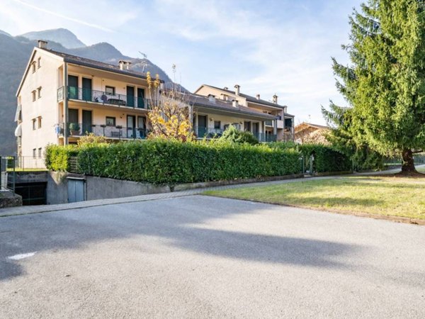 appartamento in vendita ad Introbio