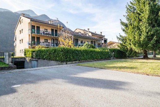 appartamento in vendita ad Introbio